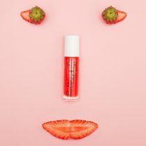 strawberry-rollette-lip-gloss-1